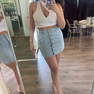 H & M DENIM SKIRT perfect for summer! Size M